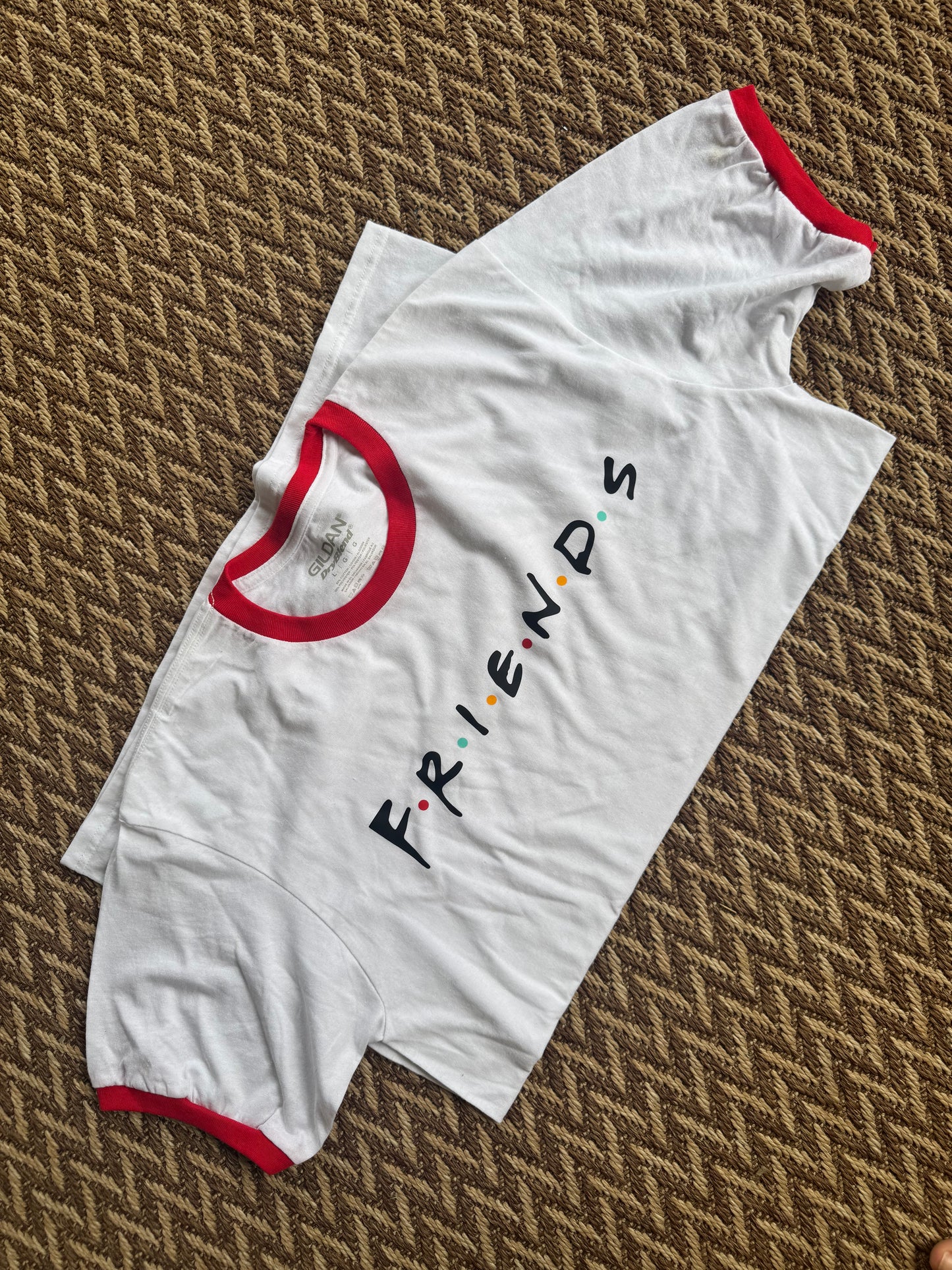Friends Ringer T-Shirt – Retro Vibe